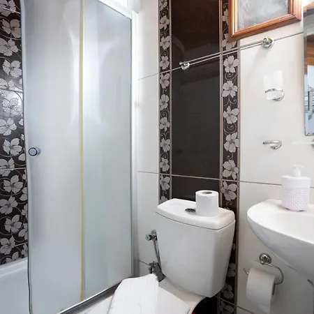 ınci Hostel Ula