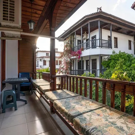 ınci Hostel Ula